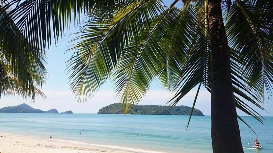 пляж Тенгах(Pantai Tengah)