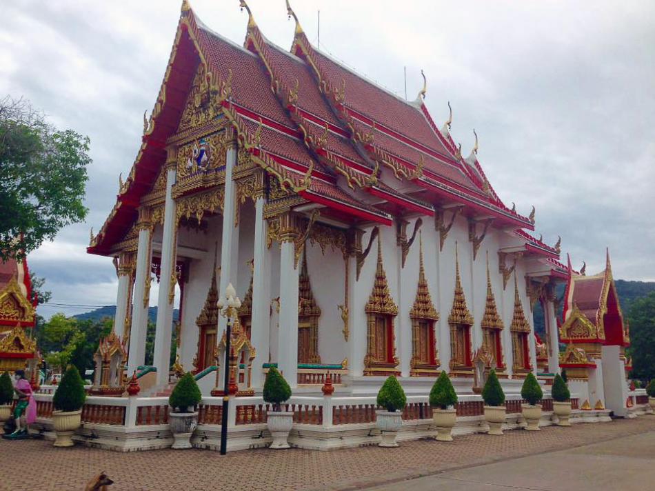 Ват Чалонг(wat chalong)