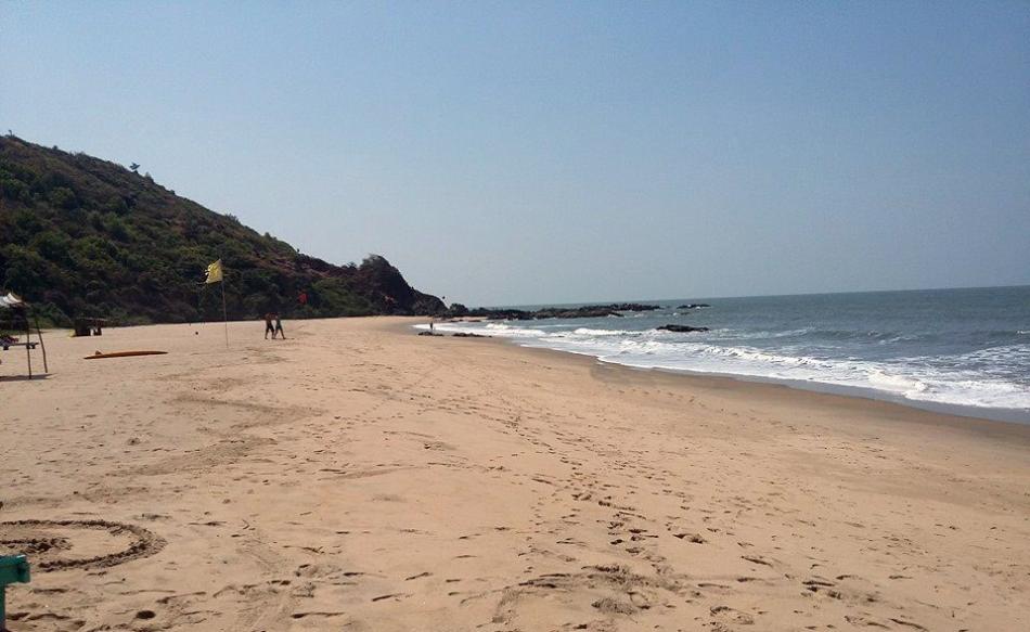 Keri beach, Querim beach